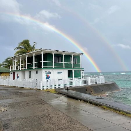The Wave Hostel Corn Island Brig Bay Экстерьер фото