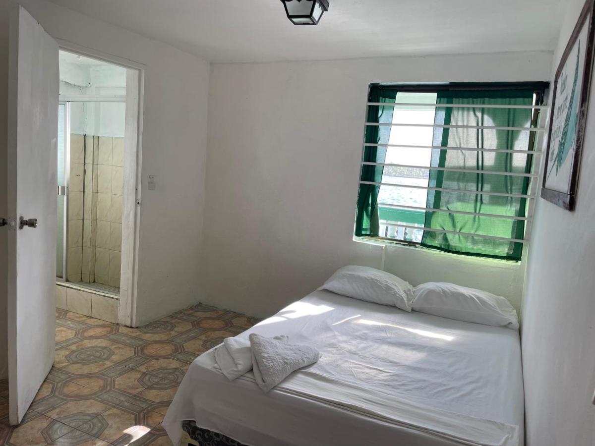 The Wave Hostel Corn Island Brig Bay Экстерьер фото