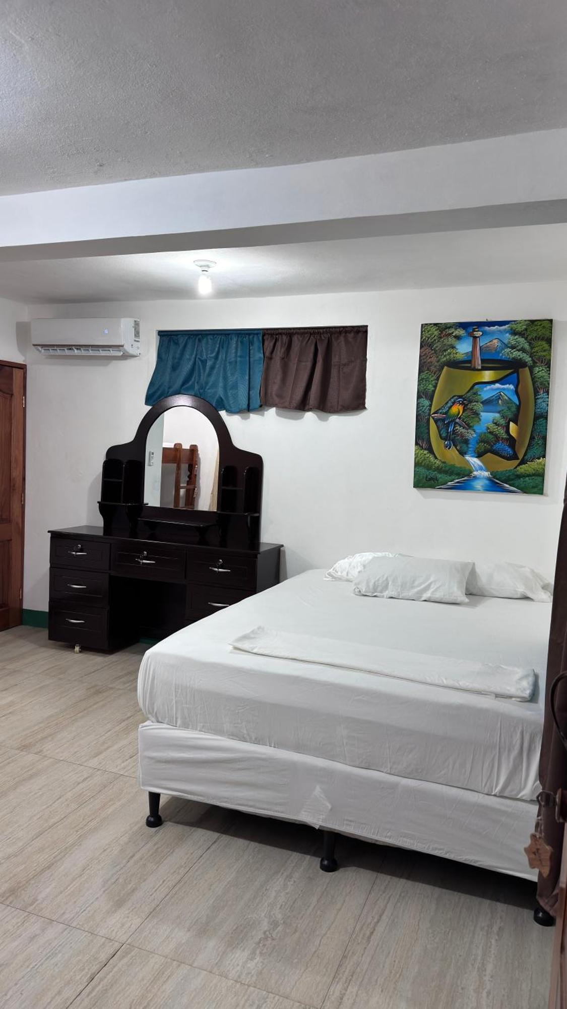 The Wave Hostel Corn Island Brig Bay Экстерьер фото
